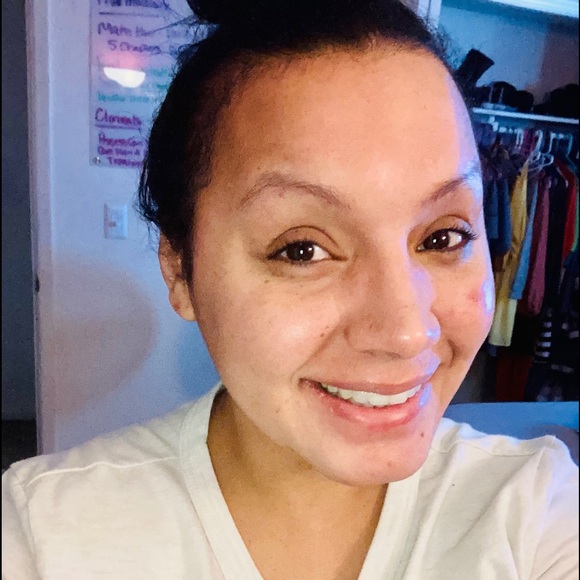 Meet your Posher, Danielle - Picture 1 of 1